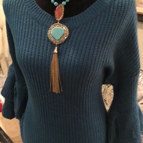 Gorgeous sweater - Picture 5 of 8